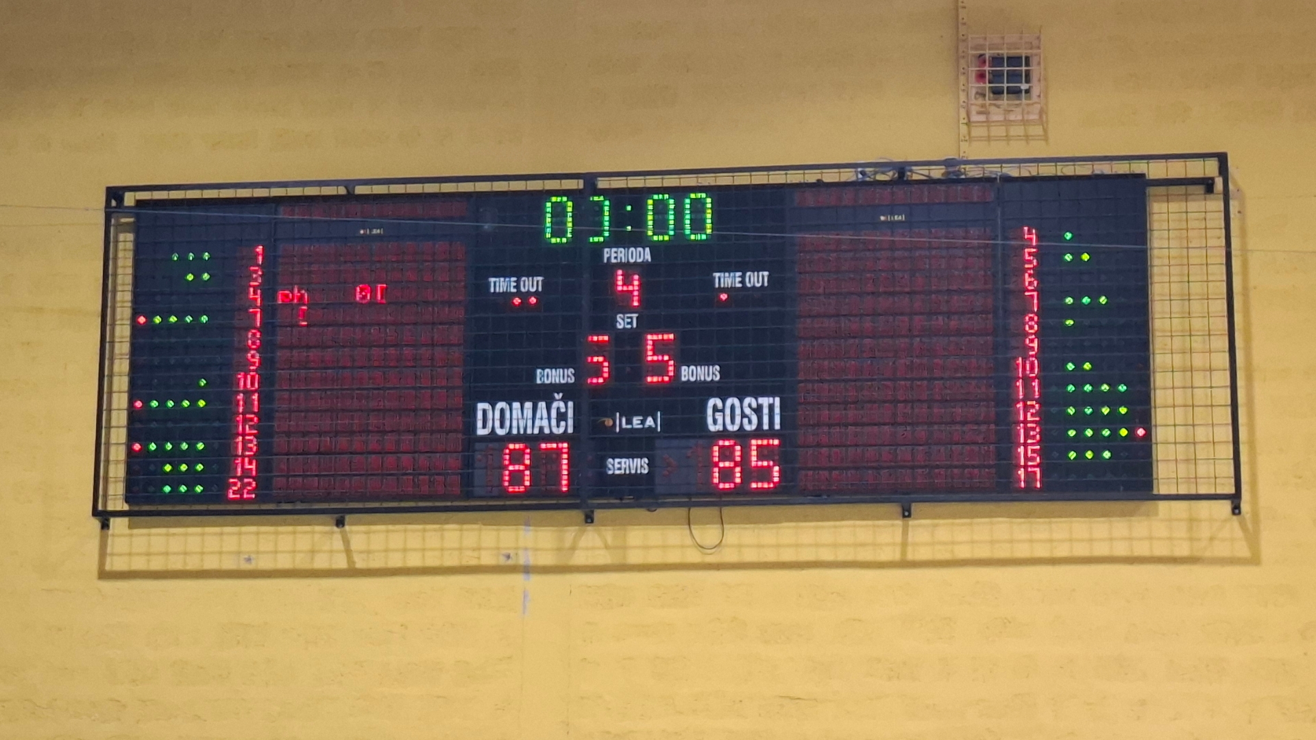 Bodi del tekme in nekaj zasluži